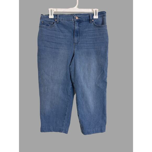 Gloria Vanderbilt Women's Size 10 All Around Slimming Effect Jean Capris - Picture 1 of 10